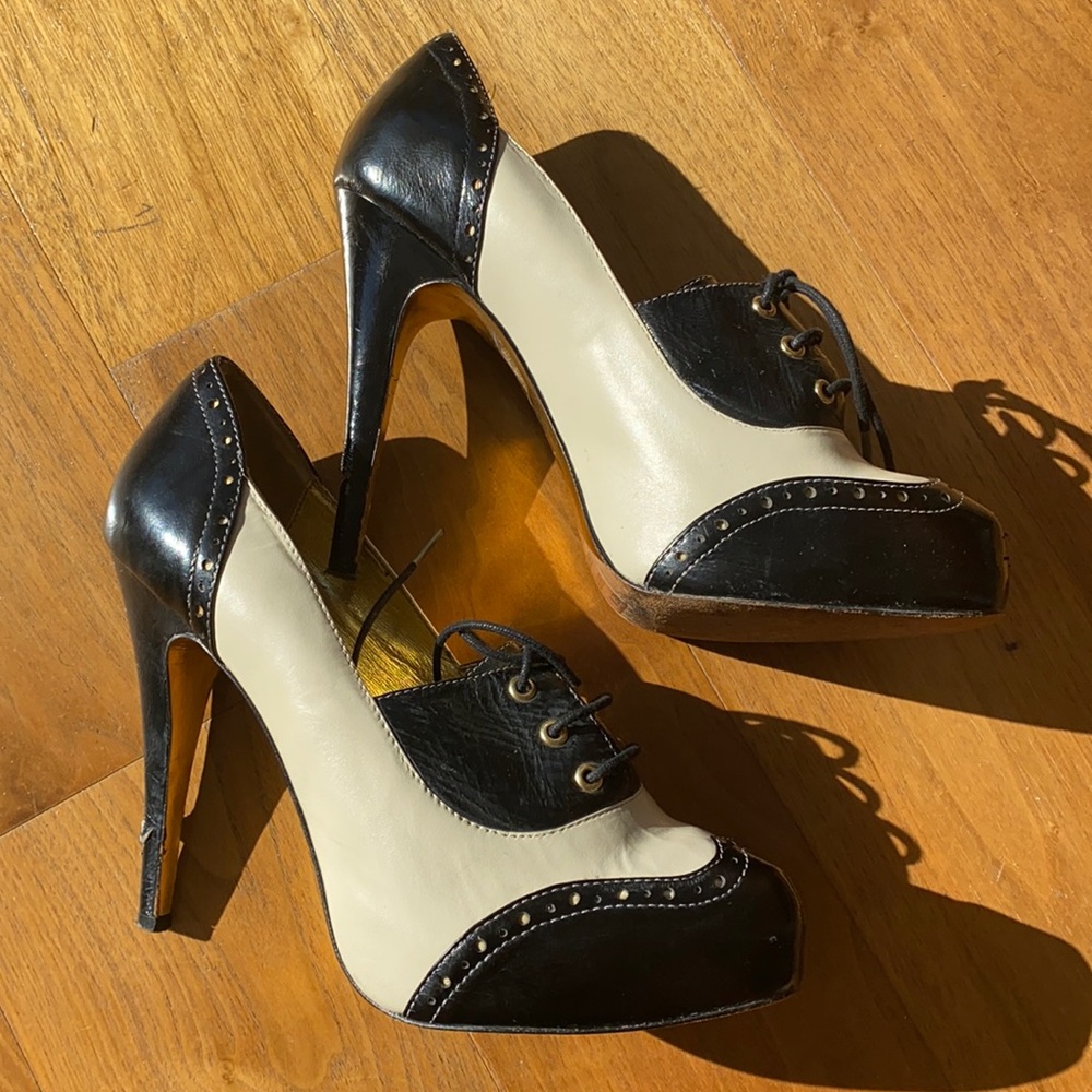 Bebe black & cream spats style shoes
